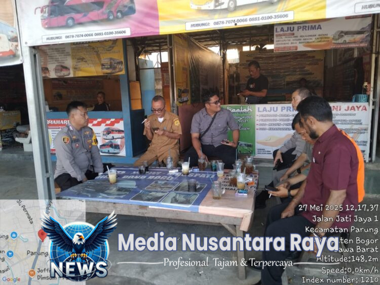 Bhabinkamtibmas Polsek Parung menjalin kedekatan Dengan masyarakat Desa binaan
