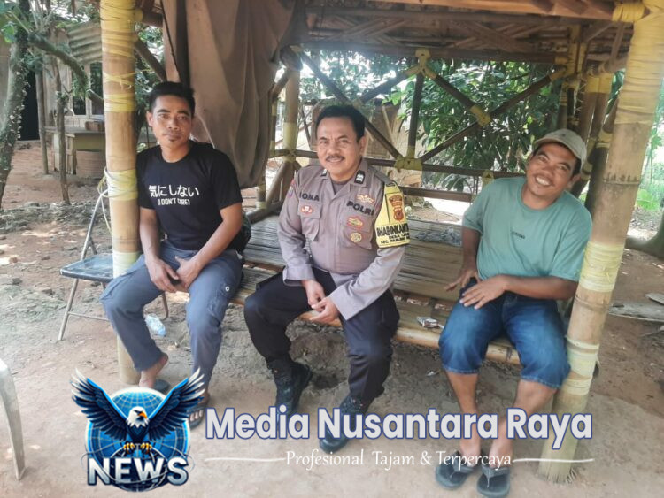 Bhabinkamtibmas Desa Cikuda Polsek Parung Panjang Sambang Warga dan Berikan Imbauan Kamtibmas