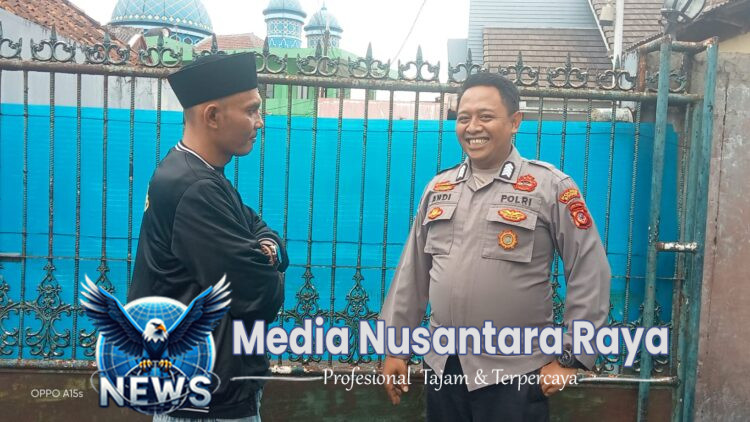 Bhabinkamtibmas Polsek Leuwiliang Sambangi Warga, Perkuat Harkamtibmas di Desa Leuwimekar