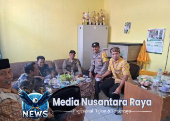 Bhabinkamtibmas Polsek Ciawi Polres Bogor Jalin Anjangsana Kamtibmas dengan Tokoh dan Warga Desa Cibedug