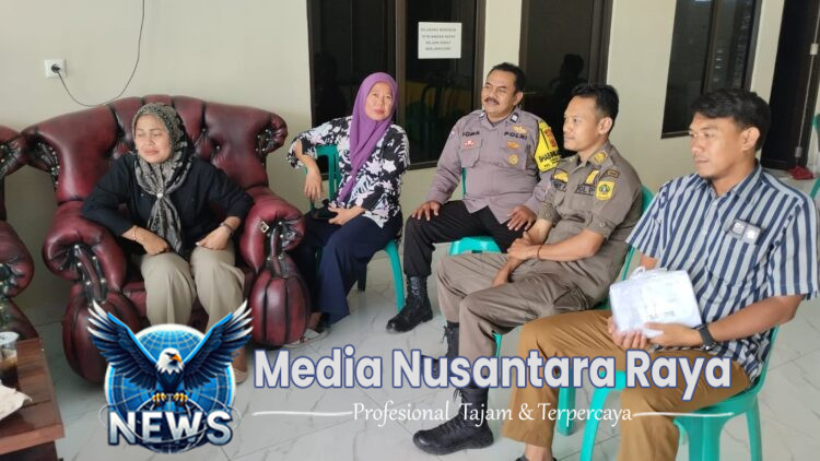 Wujudkan Kamtibmas Kondusif, Bhabinkamtibmas Desa Cikuda Polsek Parungpanjang Sambang Warga Berikan Pesan Kamtibmas