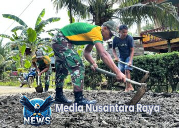Hadir untuk Rakyat, Satgas Pamtas Yonarmed 11 Kostrad Perbaiki Jalan di Sebatik Tengah