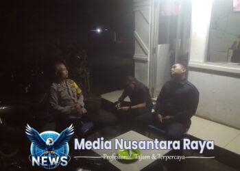 Bhabinkamtibmas Polsek Cisarua Polres Bogor Sambangi Pos Keamanan Lingkungan dan Sampaikan Pesan Kamtibmas