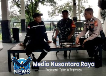 Jalin Keakraban, Bhabinkamtibmas Polsek Cijeruk Sambangi Warga Desa Tugu Jaya