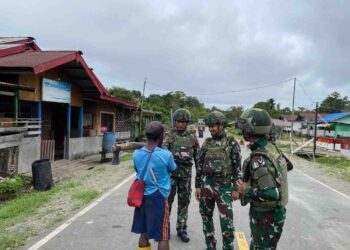 Dengarkan Aspirasi dan Masukan dari Warga, Satgas Yonif 521/DY Laksanakan Binter di Kampung Muaranawa