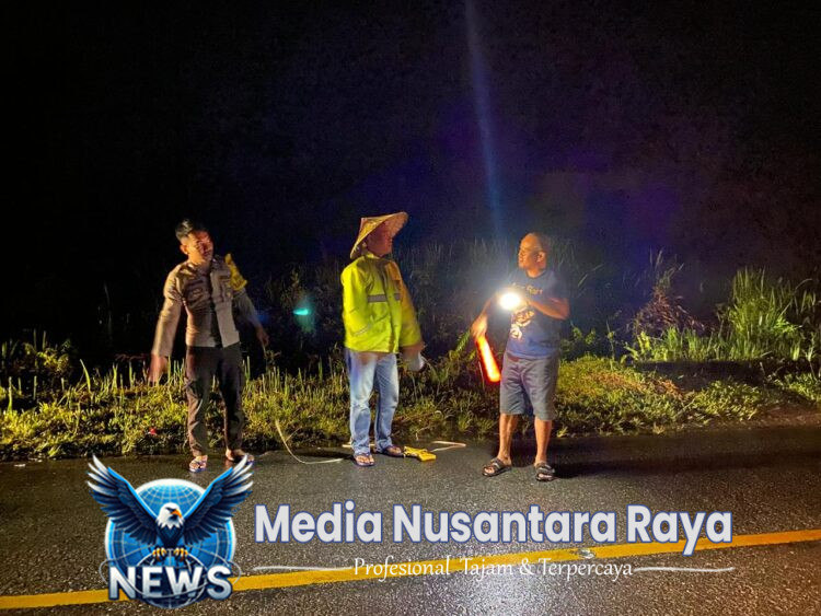 Polsek Mempawah Hulu Lakukan Cek TKP Kecelakaan Lalu Lintas