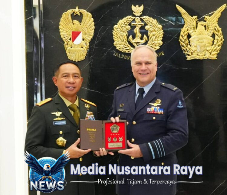 Panglima TNI dan Panglima Angkatan Bersenjata Belanda Bahas Peningkatan Kerja Sama Militer 