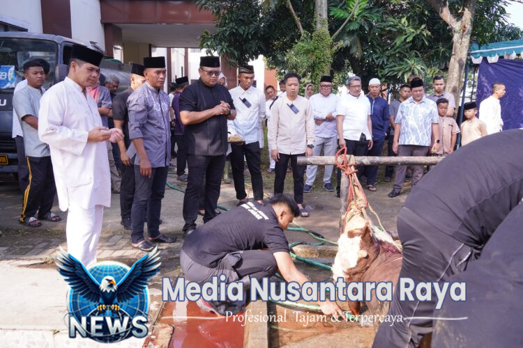 Polda Jabar Sumbangkan 77 Ekor Sapi dan 35 Ekor Kambing untuk Qurban