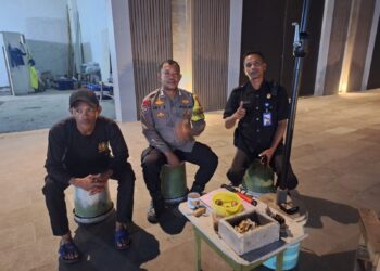 Bhabinkamtibmas Polsek Cisarua Polres Bogor Aktifkan Pos Kamling dan Imbau Warga Tingkatkan Kewaspadaan