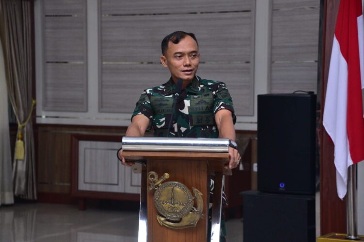 Kolonel Marinir Ena Sulaksana Berikan Pengarahan Awal Kepada Seluruh Perwira Pasmar 1