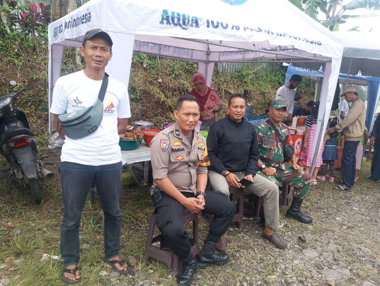 Sinergitas TNI-Polri, Bhabinkamtibmas dan Babinsa Sambangi Warga di Desa Ciburuy Kecamatan Cigombong