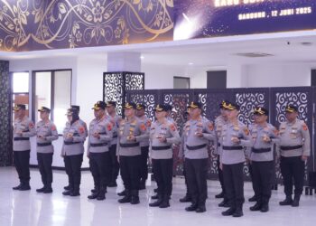 Kapolres Bogor Hadiri Upacara Sertijab dan Kenal Pamit Karo SDM Polda Jabar