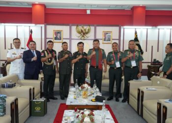 Perkuat Diplomasi Pertahanan, Kasad Gelar Pertemuan Strategis dengan Delegasi Negara Sahabat di Indo Defence 2025