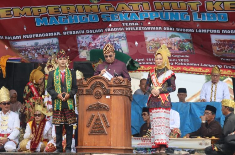 Kapolres Lampung Timur Hadiri HUT Maghgo Sekampung Libo ke-215 dan Terima Gelar Adat Lampung