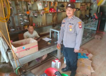 Patroli Siang Humanis, Polisi Temui Warga dan Pemilik Toko Onderdil