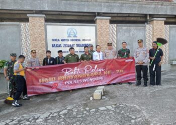 Peduli Sesama, Polres Wonogiri Gelar Baksos dan Bersih Tempat Ibadah Sambut HUT Bhayangkara ke-79