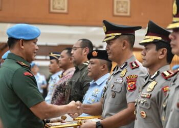 Kapolres Bogor Terima Brevet Kehormatan “Setia Waspada” dari Paspampres