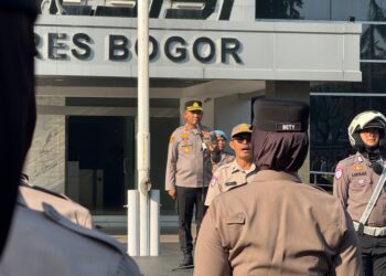 Kapolres Bogor Pimpin Apel Pagi, Tekankan Disiplin dan Profesionalisme Personel dalam Melayani Masyarakat