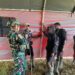 Satgas TNI Hadir Untuk Rakyat Dirikan Tenda Untuk Pengungsi di Tigilis Sinak