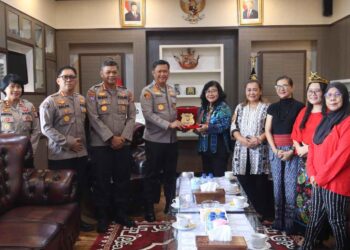 Audiensi Bersama LPD Kalteng, Kapolda Tegaskan Komitmen Dukung Kiprah Perempuan Dayak dalam Pembangunan Daerah