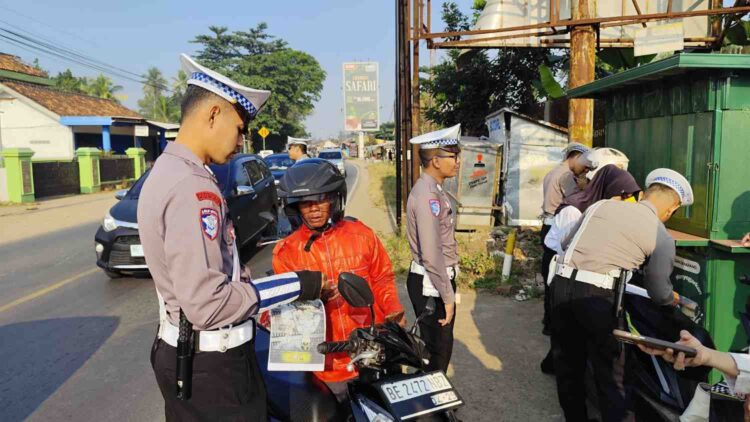 Dalam Rangka Ops Patuh Krakatau 2025, Polres Lampung Timur Gelar Razia Lalu Lintas di Kecamatan Pekalongan