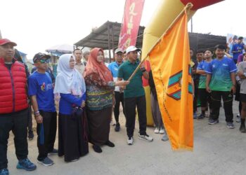 Bupati dan Wakil Bupati Pringsewu Lepas Peserta Fun Run