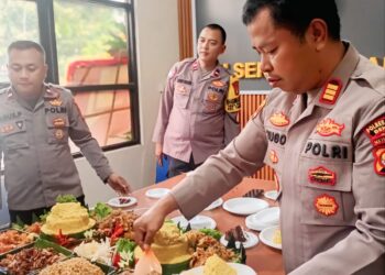 Peringati HUT Bhayangkara ke-79, Polsek Tambelang Glorakan Semangat dan Penghargaan untuk Personil