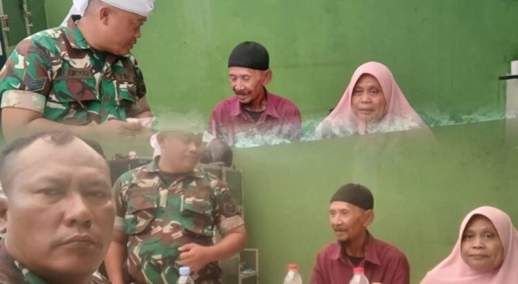 Suami Istri Asal Indramayu Kehabisan Uang Setelah Gagal Temui Anaknya di Jababeka, Dibantu Anggota Koramil Lembah Abang