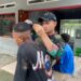 Jelang Sekolah, Satgas Yonif 131/Brajasakti Hadirkan Kebahagiaan Lewat Pangkas Gratis di Kampung Wembi Perbatasan Papua