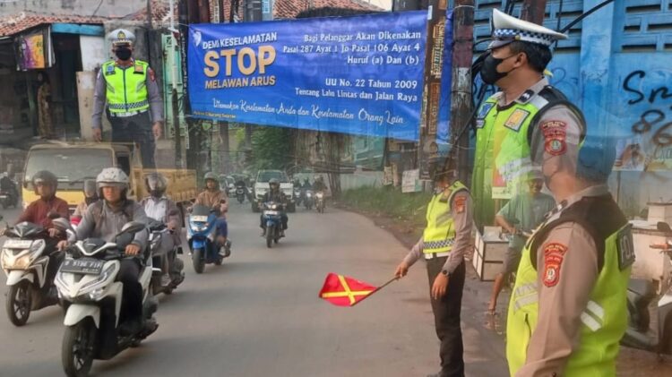 Lalu Lintas di Jalan Hyundai Mulai Tertib, Warga Apresiasi Kinerja Polsek Cikarang Selatan