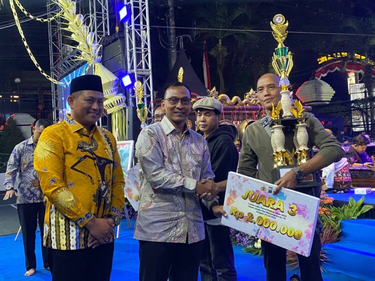 Dandim 0818 Hadiri Gebyar Wayang Kulit Peringatan HUT Bhayangkara ke-79 di Mapolres Malang