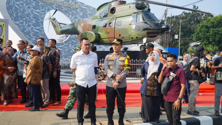 Kapolres Bogor Hadiri Peresmian Monumen Helikopter Puma di Cibinong