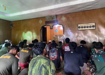 Jumat Damai di Ujung Negeri: Harmoni Ibadah Satgas TNI Yonif 700/WYC di Tanah Gigobak
