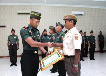 Dandim Boyolali Pimpin Tradisi Purna Tugas, Beri Penghargaan Pada Prajurit Yang Mengabdi