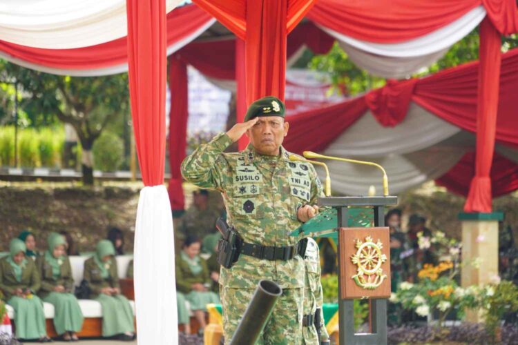 Pangdivif 2 Kostrad Pimpin Serah Terima Jabatan Danbrigif 9/DY