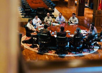 Pimpin Rapat Bersama DEN di Hambalang, Presiden Prabowo Bahas Strategi Ekonomi Nasional di Tengah Gejolak Global