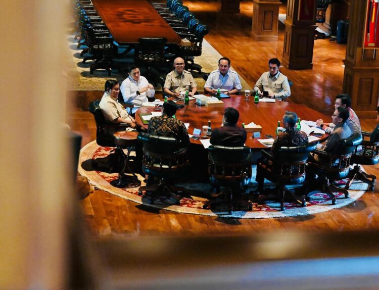 Pimpin Rapat Bersama DEN di Hambalang, Presiden Prabowo Bahas Strategi Ekonomi Nasional di Tengah Gejolak Global