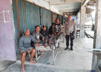 Ngobrol Santai Bareng Warga, Petugas Sisipkan Pesan Kamtibmas