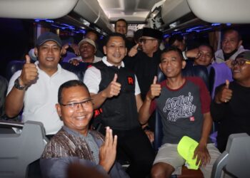 Kapolresta dan Wabup Banyuwangi Melepas Tim Sepak Bola PKDI Banyuwangi ke Turnamen di Pasuruan