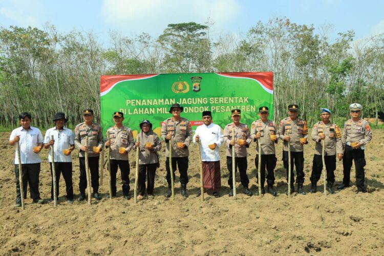 Polres Tulang Bawang Barat Gandeng Pondok Pesantren Darurrohman Dukung Swasembada Pangan Nasional