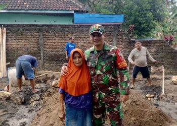 Sentuhan Kemanusiaan TNI: Rumah Reyot Ibu Dasiyem di Desa Sumberpetung Kini Berdiri Kokoh Berkat Program Bedah RTLH Kodim 0818