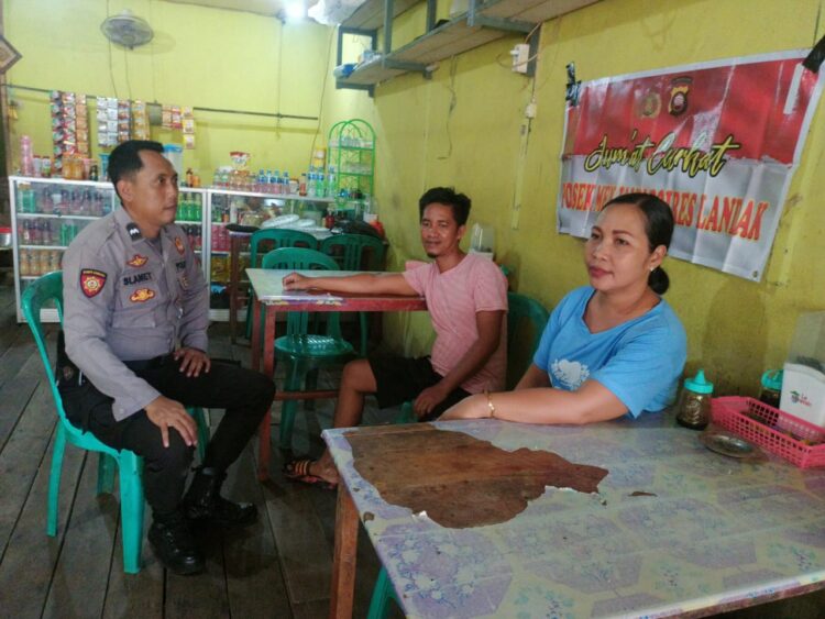 Polsek Menjalin Gelar Kegiatan Jumat Curhat Bersama Warga, Dengarkan Keluhan Warga