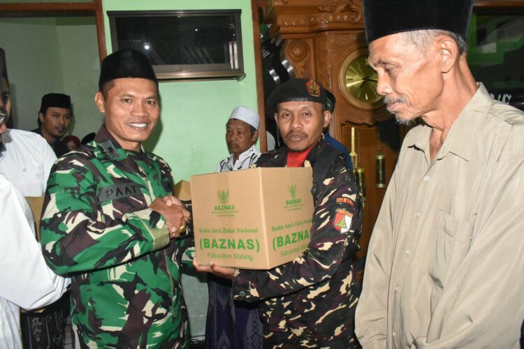 Kasdim 0818 Mayor Czi Supaat Ikuti Kegiatan Subuh Keliling Bersama Bupati Malang