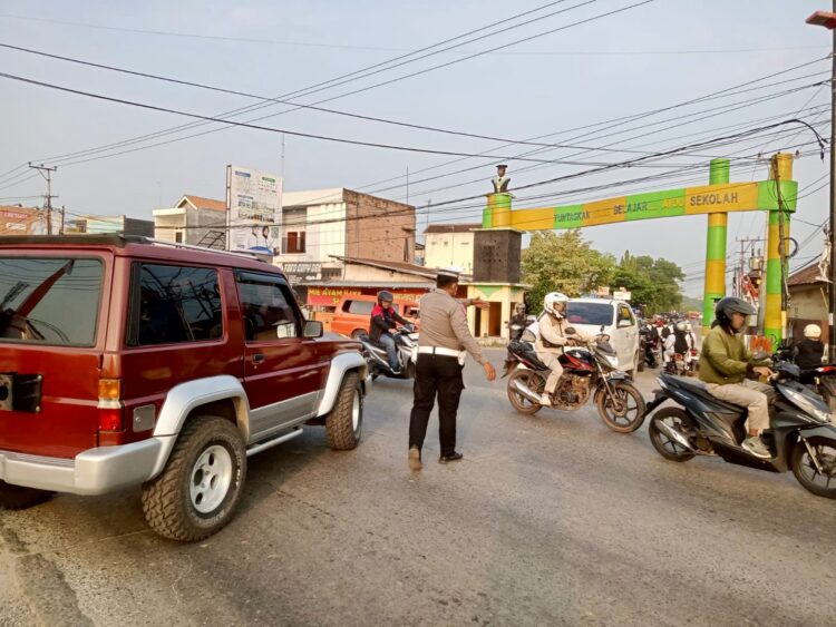 Satlantas Polres Lampung Tengah Intensifkan Pengamanan Pagi, Ciptakan Lalu Lintas yang Tertib dan Aman