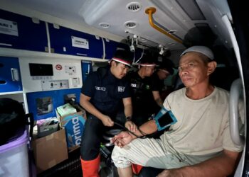 Polres Bogor Salurkan Bantuan dan Layanan Kesehatan bagi Korban Banjir di Ranca Bungur