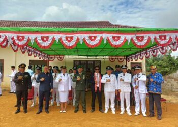 Polsek Meranti Bersama Forkopincam Laksanakan Kegiatan Upacara Bendera Dalam Rangka HUT RI Ke 80 2025 di kecamatan Meranti 