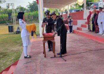 Talitah Aurelia Angkasa, Siswi SMAN 1 Pagak Pembawa Baki Sang Saka Merah Putih pada Upacara Penurunan Bendera di Lapangan Rajawali Sumberejo