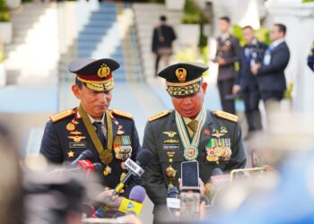 Kapolri dan Panglima TNI Apresiasi Antusiasme Warga dalam Upacara HUT RI ke-80 di Istana