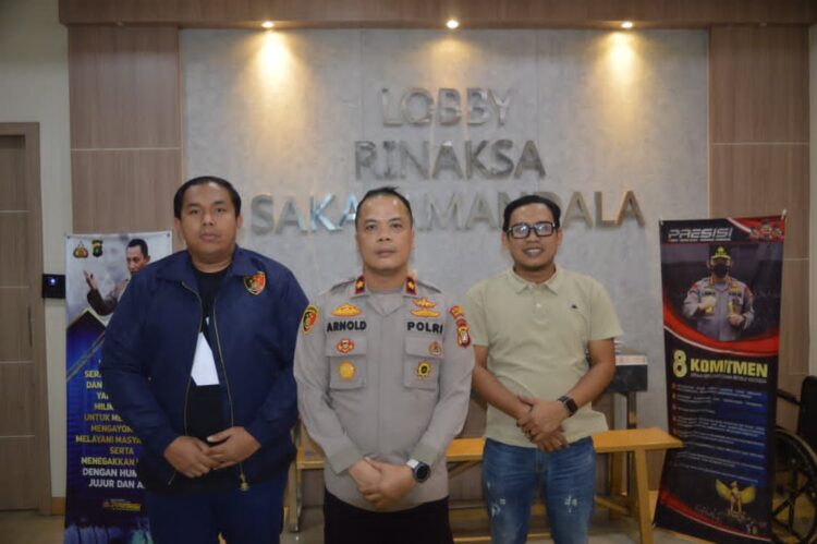 Polsek Kalideres Tangkap Pencuri HP di Minimarket, Aksi Terekam CCTV