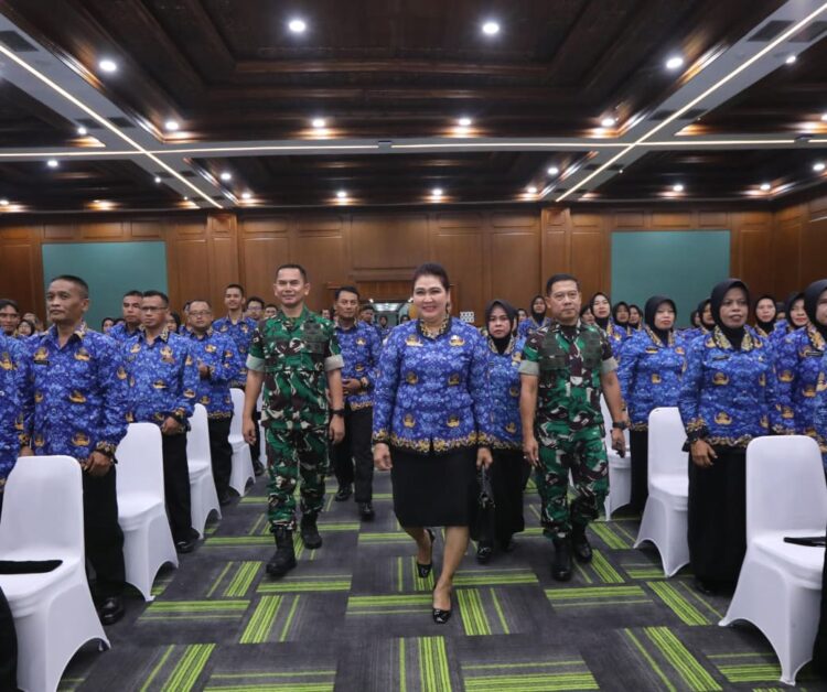Ketua DPK Unit TNI AD: Jadilah Motor Penggerak Profesionalisme PNS